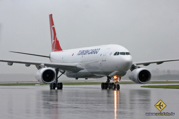 Airbus A330-243F